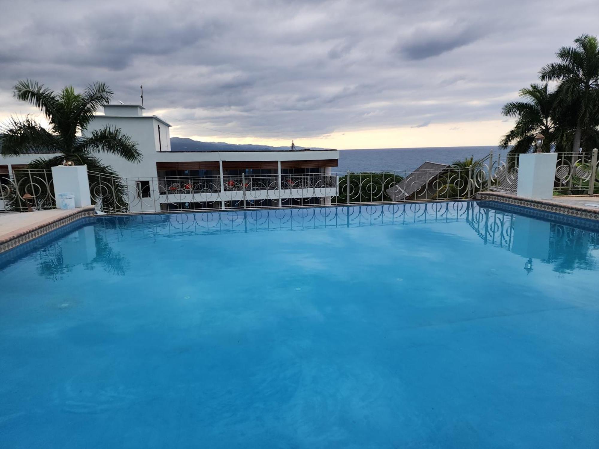 Hotel 39 Jamaica Montego Bay Buitenkant foto