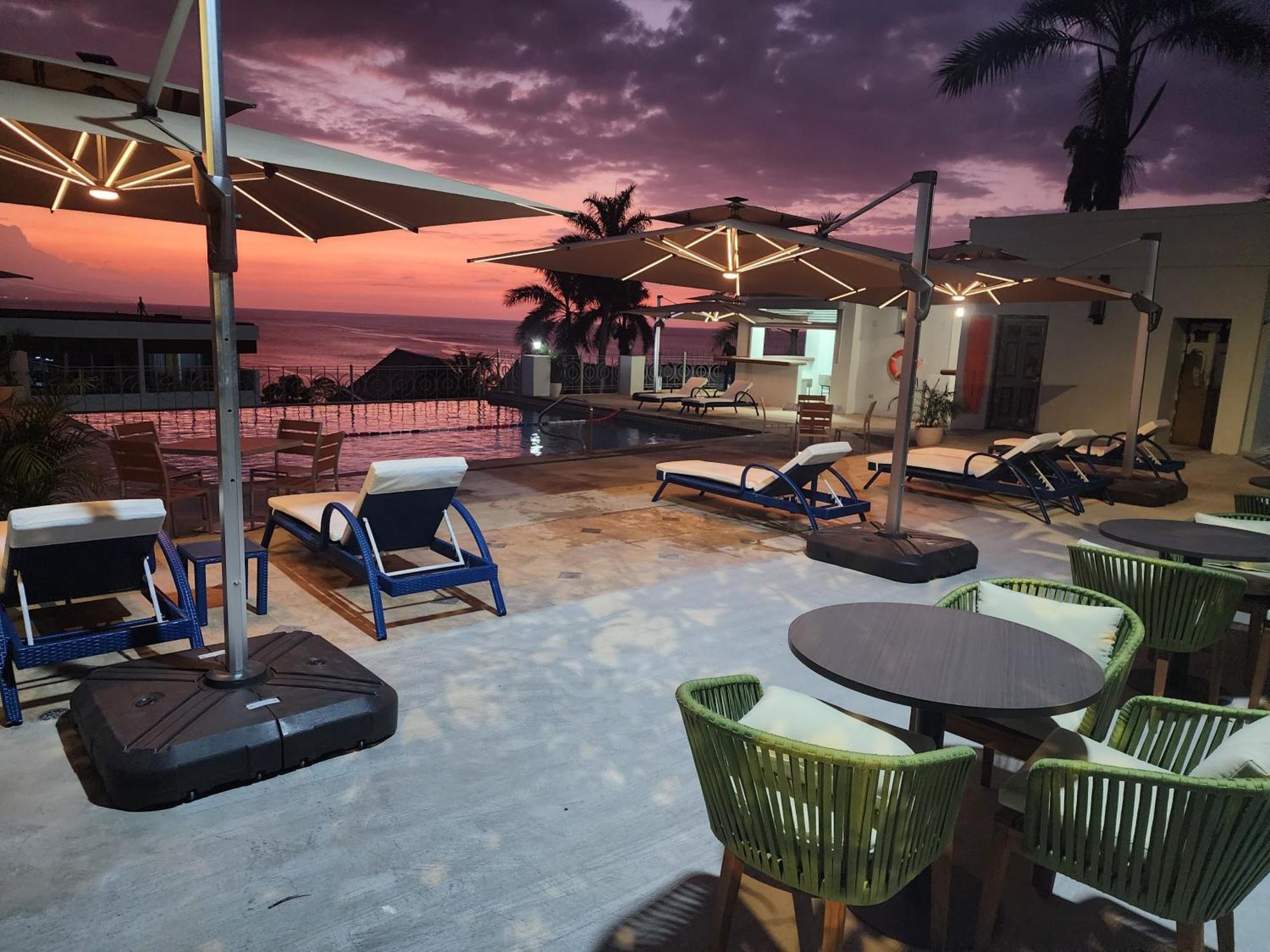 Hotel 39 Jamaica Montego Bay Buitenkant foto